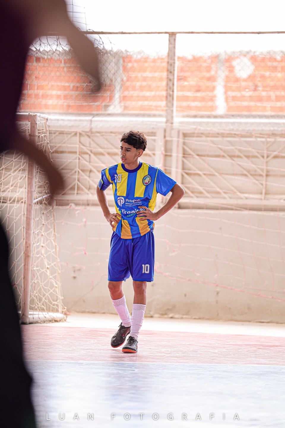 Atleta do Sub-14 do Desportivo Park atento à partida durante a Taça Castro Alves 2026