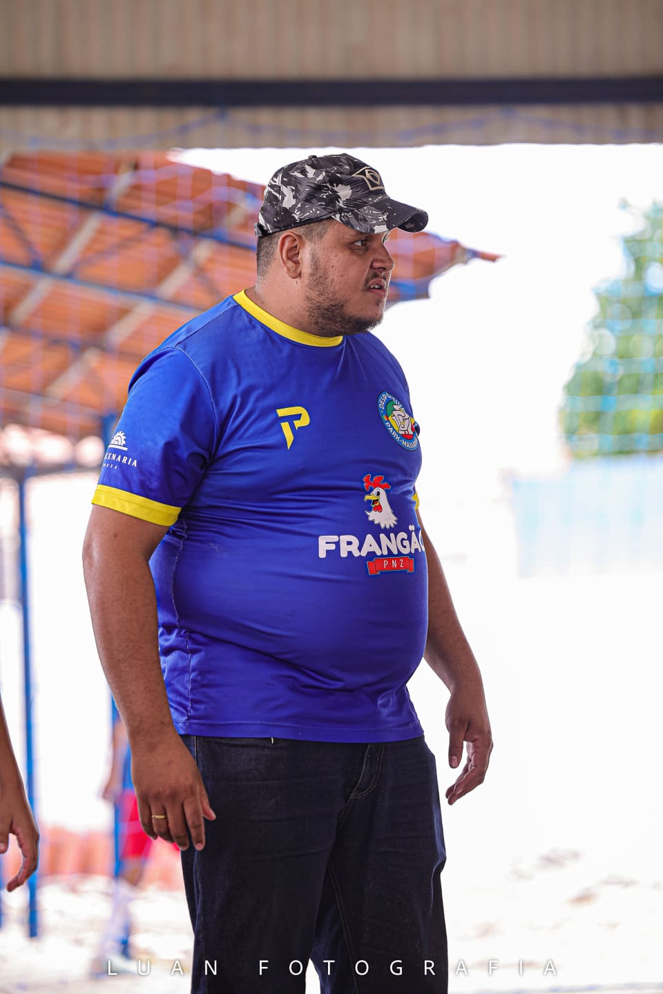 Thiago acompanhando uma partida do Desportivo Park